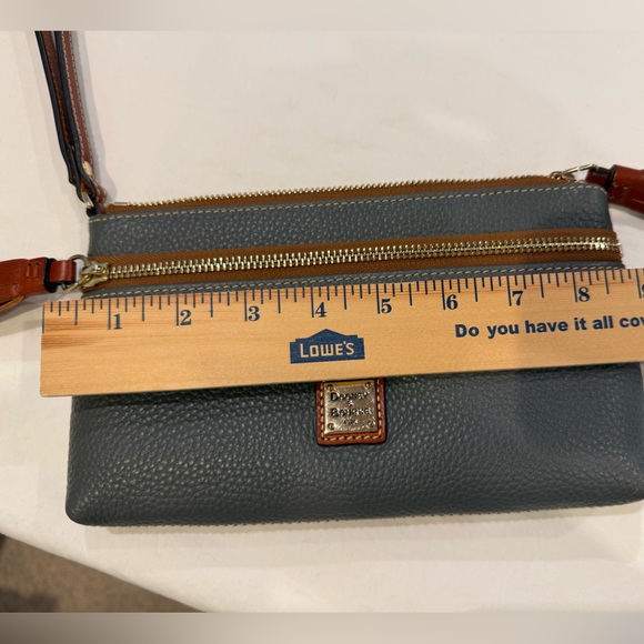 NWOT Dooney & Bourke Leather Wristlet Clutch Pebbled Gray Blue Never Used - Picture 7 of 11